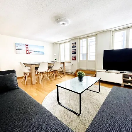 Apartment Schone Altbauwohnung Im Zentrum