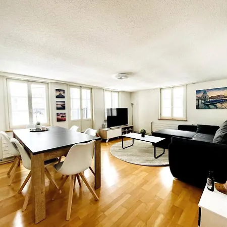 Apartment Schone Altbauwohnung Im Zentrum *