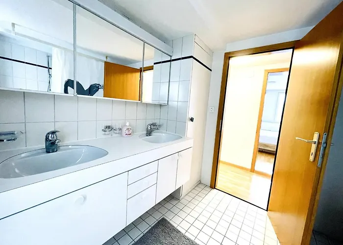 Beautiful Old Building In The Center Apartment