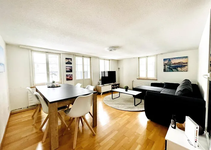 Apartment Beautiful Old Building In The Center *